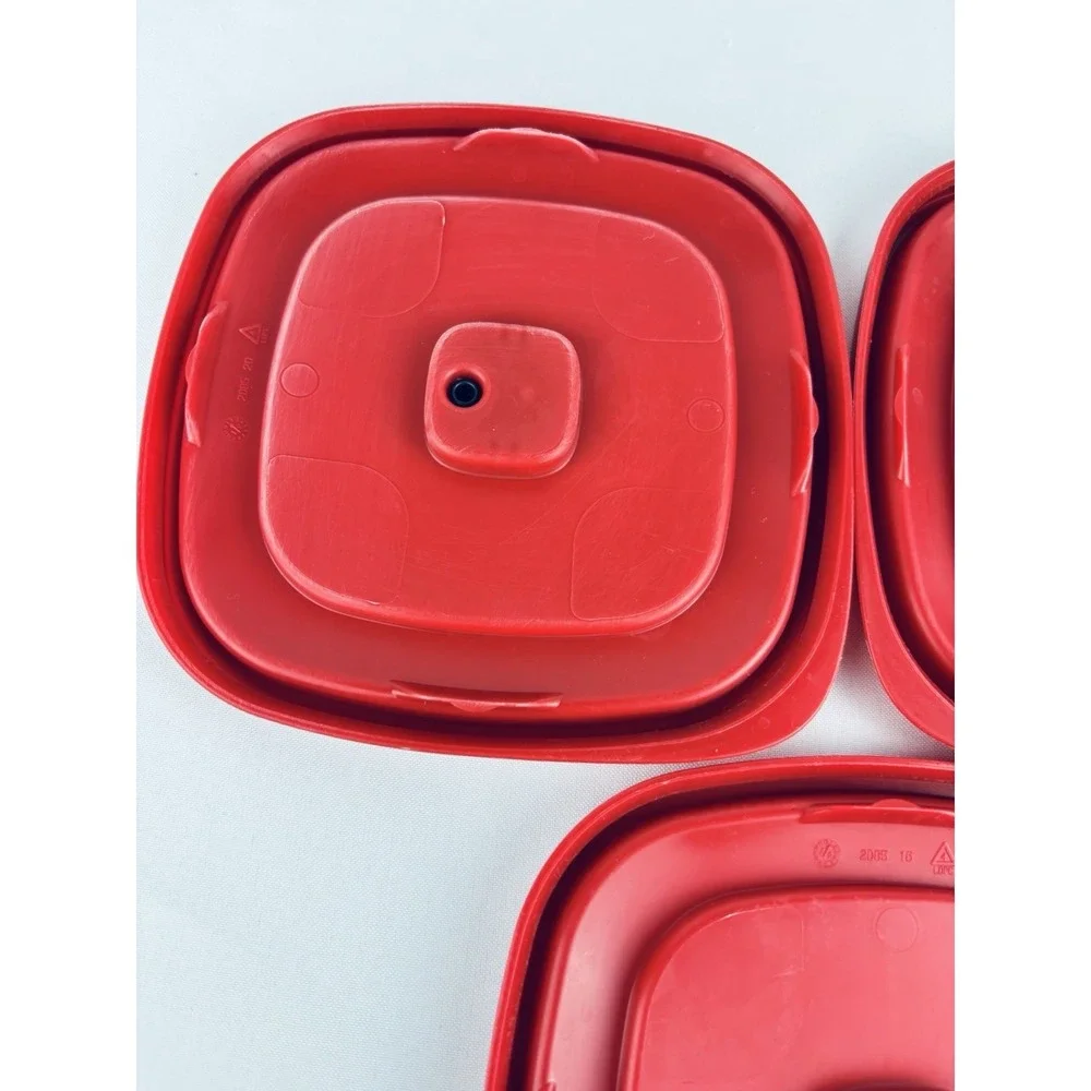 Rubbermaid Easy Find‎ Vented Replacement Red Lids ONLY 6.5